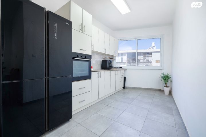 דירה, פרישמן, אברמוביץ', ראשון לציון