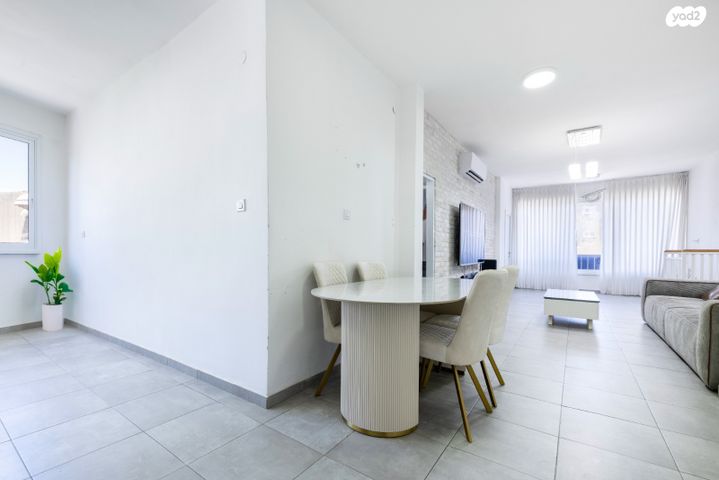 דירה, פרישמן, אברמוביץ', ראשון לציון