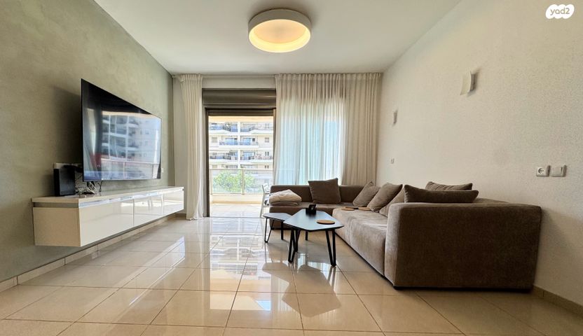 דירה, מתחם 200, הוד השרון