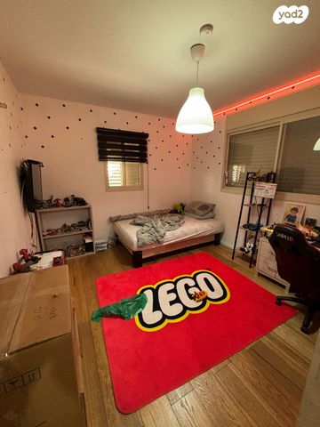 דו משפחתי, אברהם קופלמן, נווה עוז, פתח תקווה