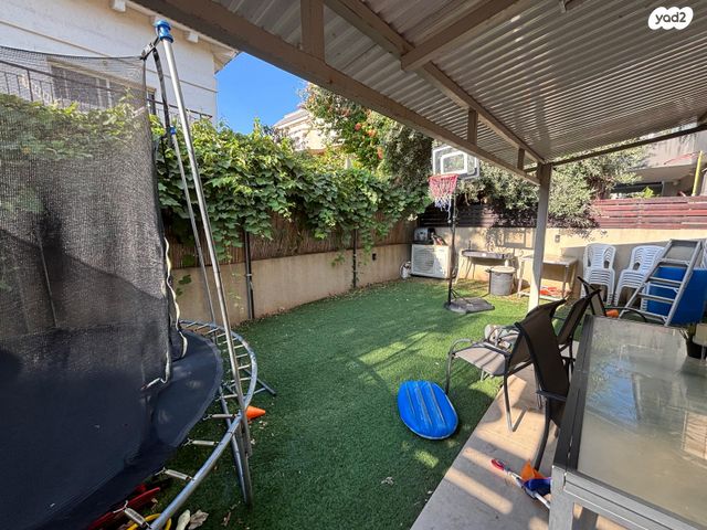 דו משפחתי, אברהם קופלמן, נווה עוז, פתח תקווה