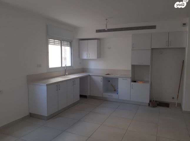 דירה, קרית השרון, נתניה