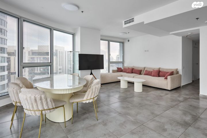 דירה, גרציאני יצחק, גני שרונה, קרית הממשלה, תל אביב יפו