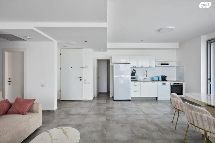 דירה, גרציאני יצחק, גני שרונה, קרית הממשלה, תל אביב יפו