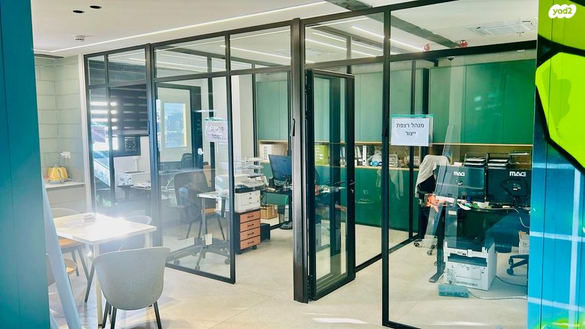 מבני תעשיה, חולון