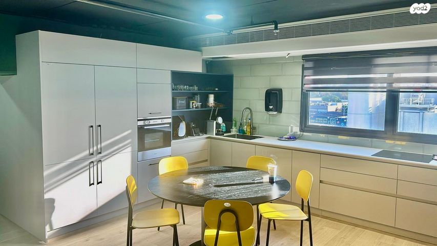 מבני תעשיה, חולון