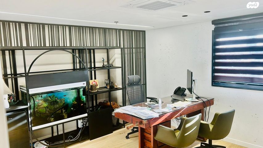 מבני תעשיה, חולון