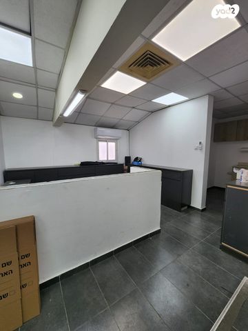 חנויות/ שטח מסחרי