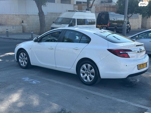מודעת רכב אופל אינסיגניה