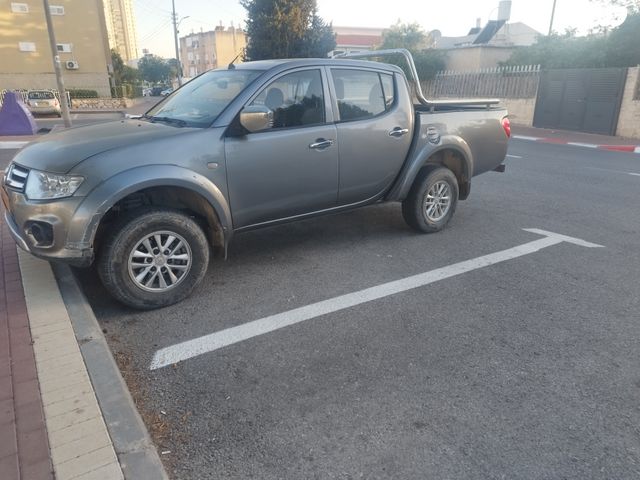 מודעת רכב מיצובישי טרייטון / L200