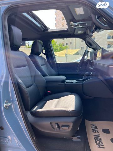 טויוטה לנד קרוזר