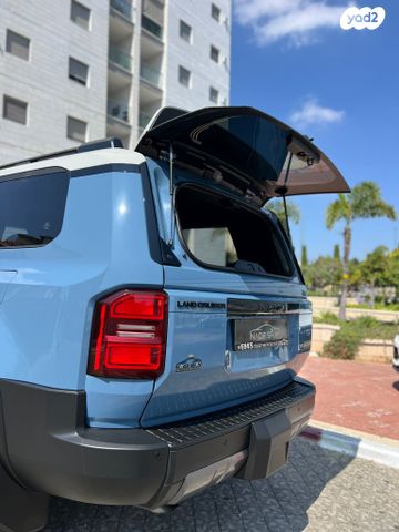 טויוטה לנד קרוזר