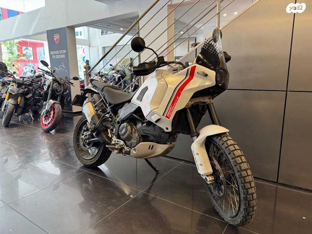 דוקאטי Desert X