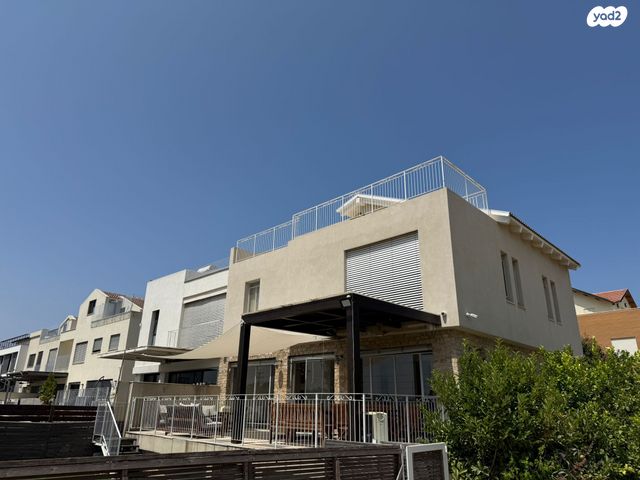 אריק לביא 1