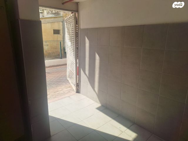 מחסן, יהושע שטמפפר 38, לב המושבה / מרכז העיר, פתח תקווה