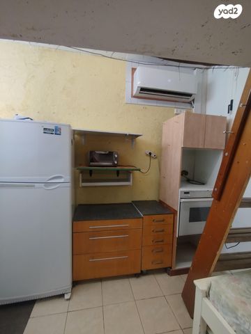 סטודיו/ לופט, השיטה 4, כפר אדומים