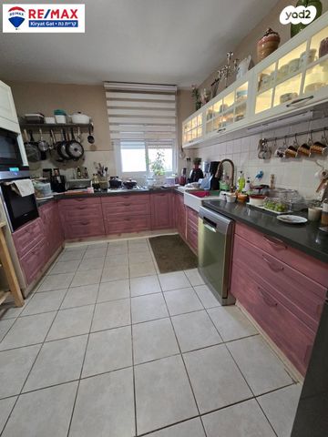 גג/ פנטהאוז, יעל 9, מלכי ישראל, קרית גת