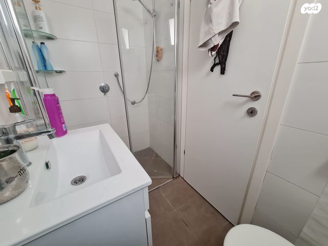 דירה, הרב יעקב טראב, עזרא, הארגזים, תל אביב יפו