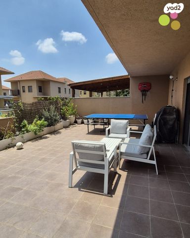 גג/ פנטהאוז, הנחילות, יובלים, פרדס חנה כרכור