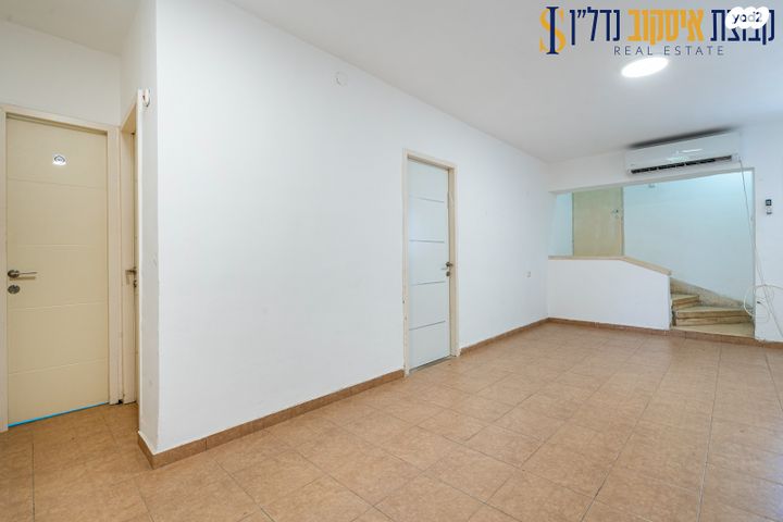 דירה, החלוץ 4, גבעת אולגה, חדרה