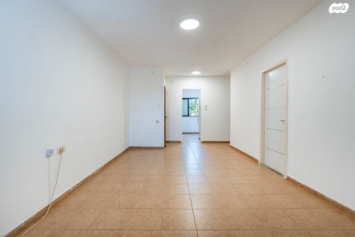 דירה, החלוץ 4, גבעת אולגה, חדרה