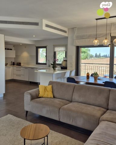 גג/ פנטהאוז, הנחילות, יובלים, פרדס חנה כרכור