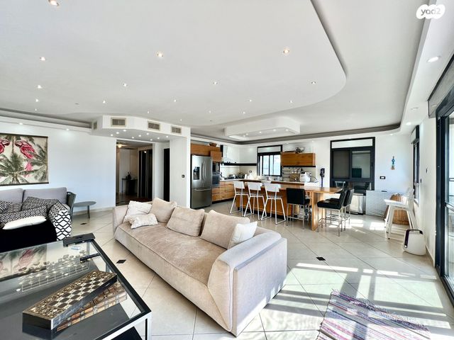 גג/ פנטהאוז, שדרות ירושלים 1, מרכז העיר דרום, נתניה