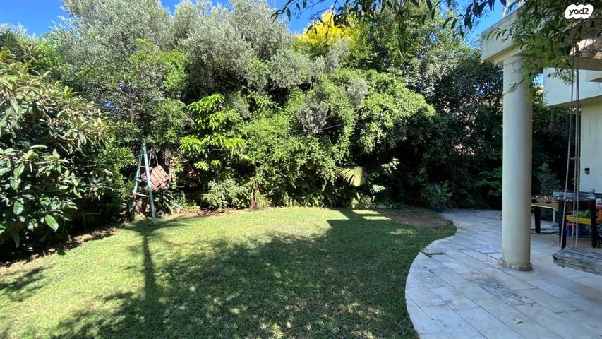 בית פרטי/ קוטג', מתחם 19 - 20 (מתחם הפרחים), הוד השרון