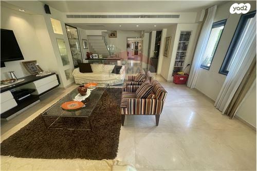 בית פרטי/ קוטג', סמטת צבי פיקסלר 3, רמת הדר, גבעת שמואל