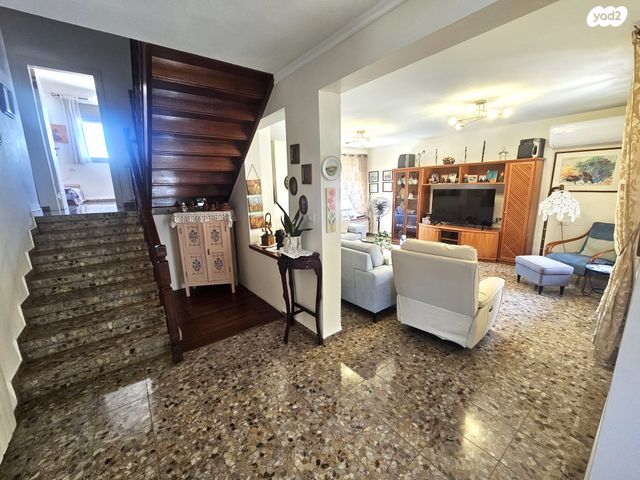 דו משפחתי, גבעת מכוש, כרמיאל