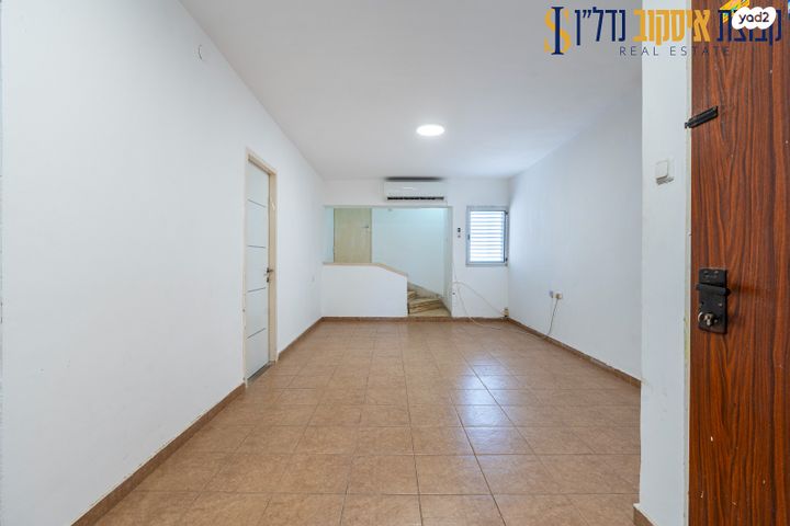 דירה, החלוץ 4, גבעת אולגה, חדרה