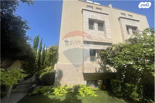 סמטת צבי פיקסלר 3