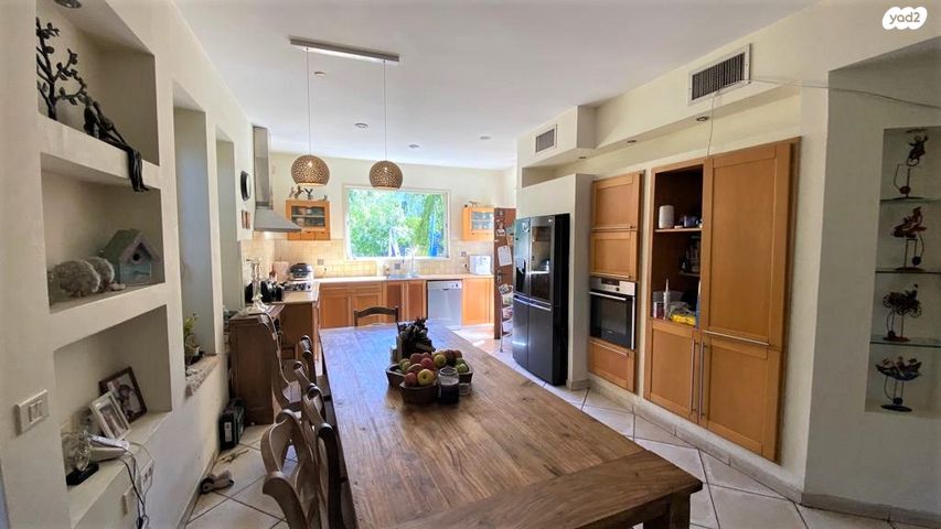 בית פרטי/ קוטג', מתחם 19 - 20 (מתחם הפרחים), הוד השרון