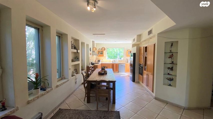 בית פרטי/ קוטג', מתחם 19 - 20 (מתחם הפרחים), הוד השרון