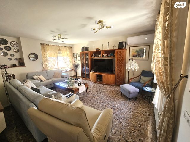 דו משפחתי, גבעת מכוש, כרמיאל