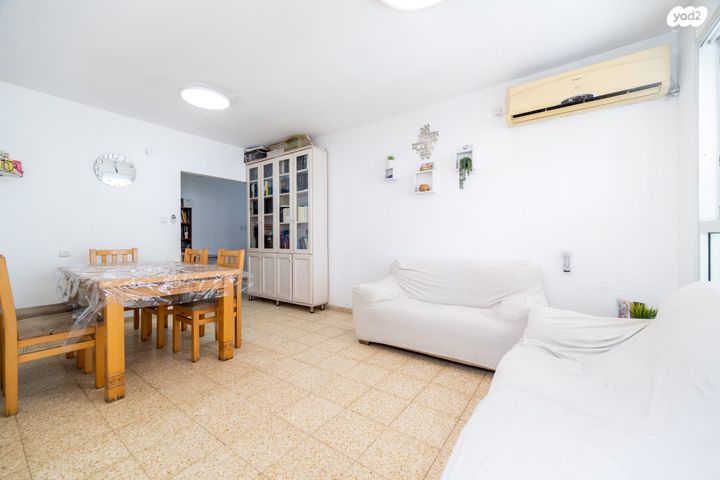 דירה, מנחת שלמה, הדר גנים, פתח תקווה