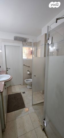 דירה, הניצחון, שעריה, פתח תקווה