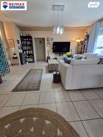 גג/ פנטהאוז, יעל 9, מלכי ישראל, קרית גת