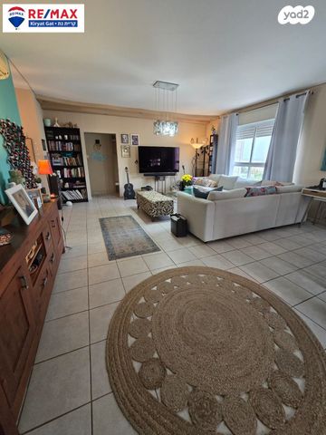 גג/ פנטהאוז, יעל 9, מלכי ישראל, קרית גת