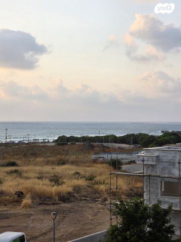 דירה, אכזיב, נהריה