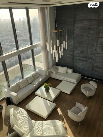 ניסים אלוני 