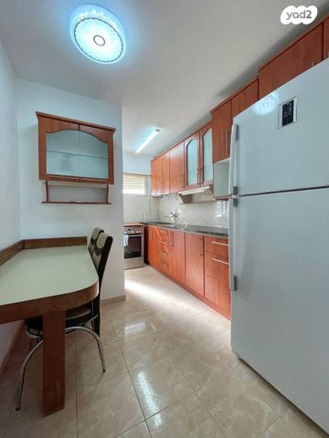 ז'בוטינסקי 39