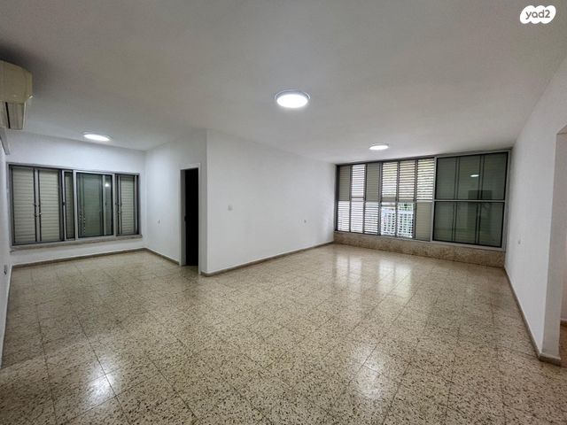 דירה, אימבר 11, פועלים א, כפר סבא