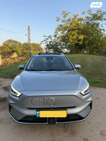 מודעת רכב אם ג'י ZS