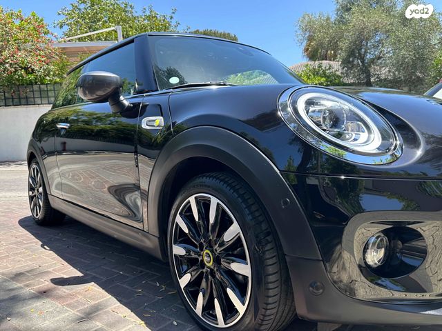 מודעת רכב מיני קופר SE (חשמלית)