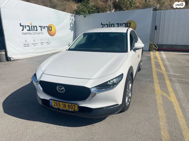 מודעת רכב מאזדה CX-30