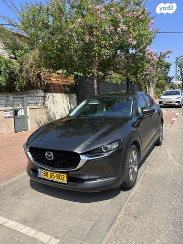 מודעת רכב מאזדה CX-30