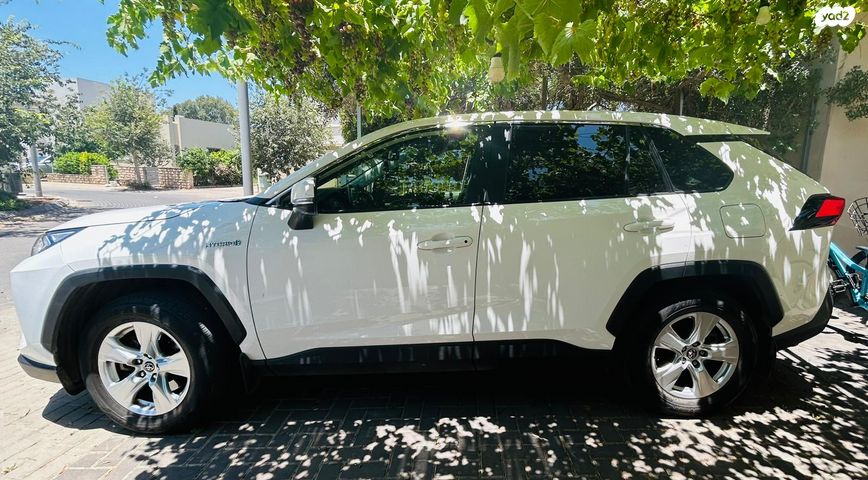 מודעת רכב טויוטה RAV4