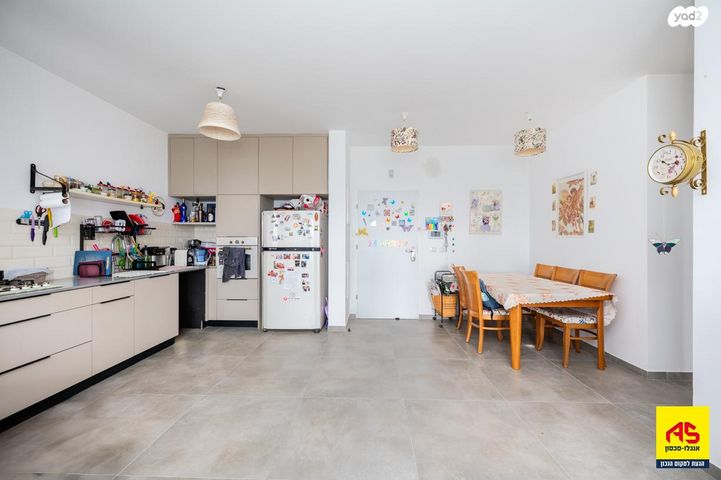 דירה, שומר, מרכז פרדס חנה, פרדס חנה כרכור