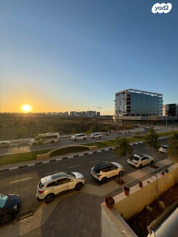 גג/ פנטהאוז, דרך מנחם בגין, בן גוריון, שדרות